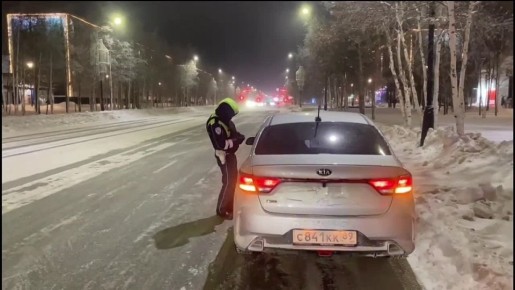 Госавтоинспекция Ямала усилила контроль за дорожным движением перед выходными: выявлены нарушения
