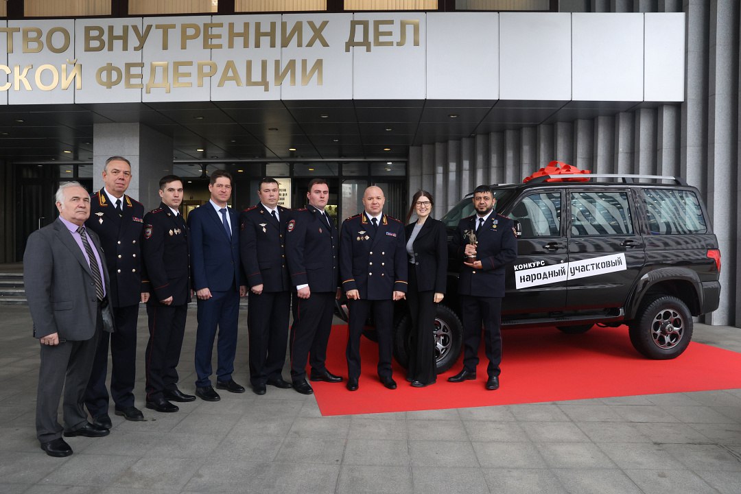 Владимир Колокольцев поздравил многотысячный коллектив участковых уполномоченных полиции с днем образования Службы Владимир Колокольцев поздравил многотысячный коллектив участковых уполномоченных полиции с днем образования Службы