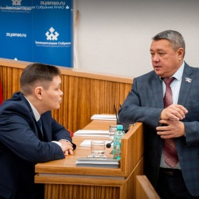 В парламенте завершилась стажировка для участников проекта «Герои Ямала»