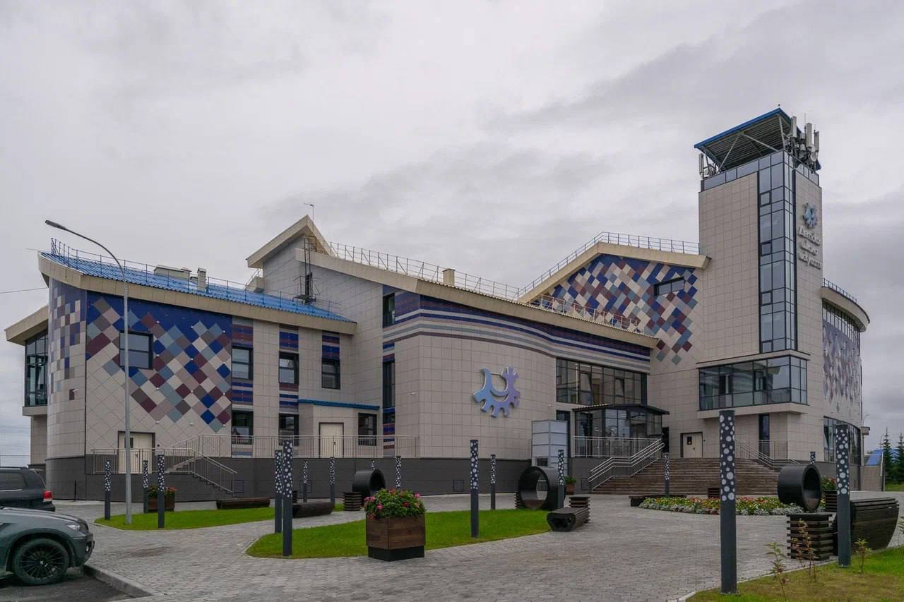 Сегодня в ходе прямого эфира глава города Алексей Титовский рассказал о реализации проектов в сфере строительства социальных объектов и планах на следующий год Сегодня в ходе прямого эфира глава города Алексей Титовский рассказал о реализации проектов в сфере строительства социальных объектов и планах на следующий год