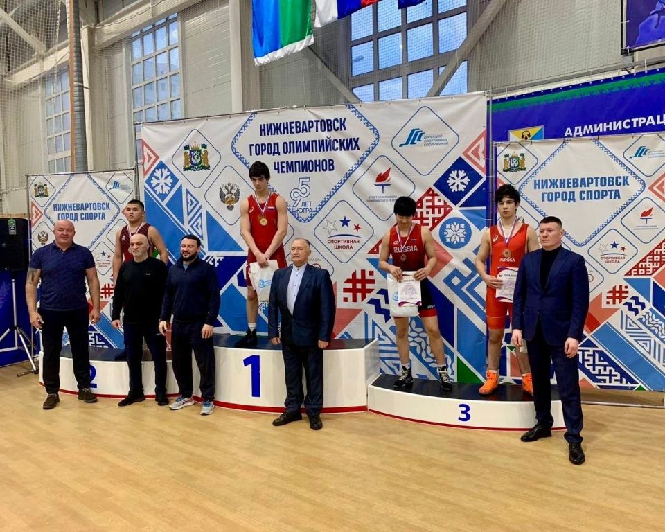 Золото и серебро у ямальцев на всероссийском турнире по спортивной (вольной) борьбе