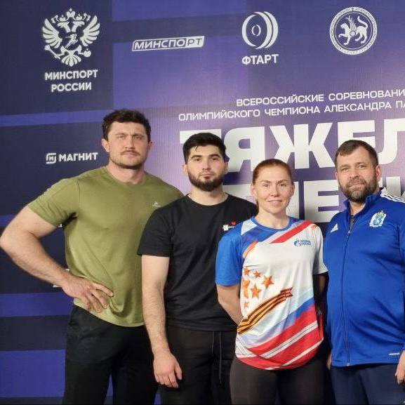 Новоуренгойские тяжелоатлеты принесли округу 5 медалей на всероссийских соревнованиях