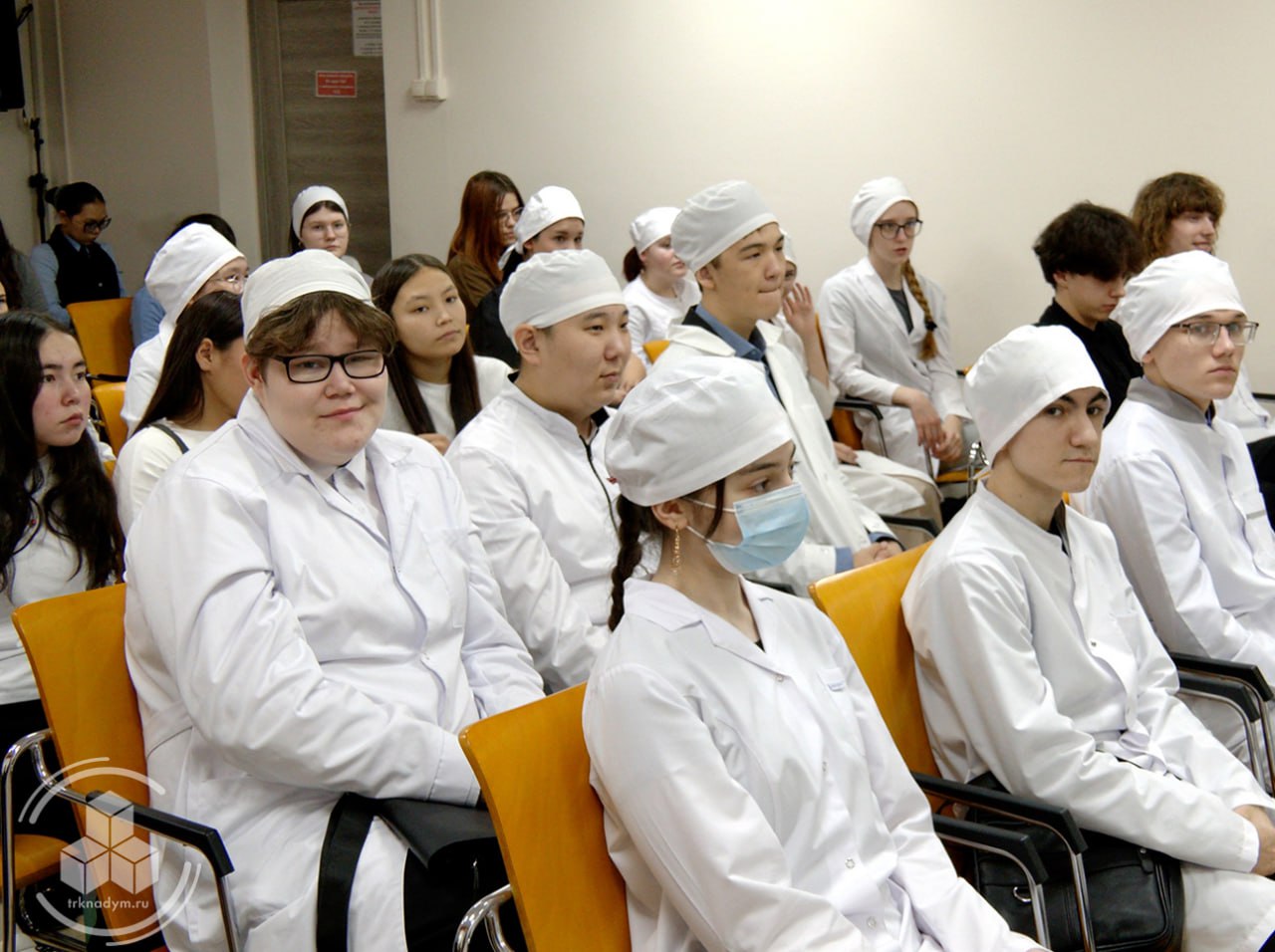 В Надымском профессиональном колледже состоялся разговор о парении без лозунгов и страшилок В Надымском профессиональном колледже состоялся разговор о парении без лозунгов и страшилок