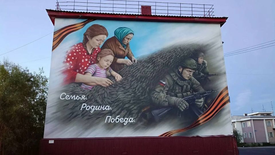 Салехардский мурал победил в специальной номинации окружного конкурса