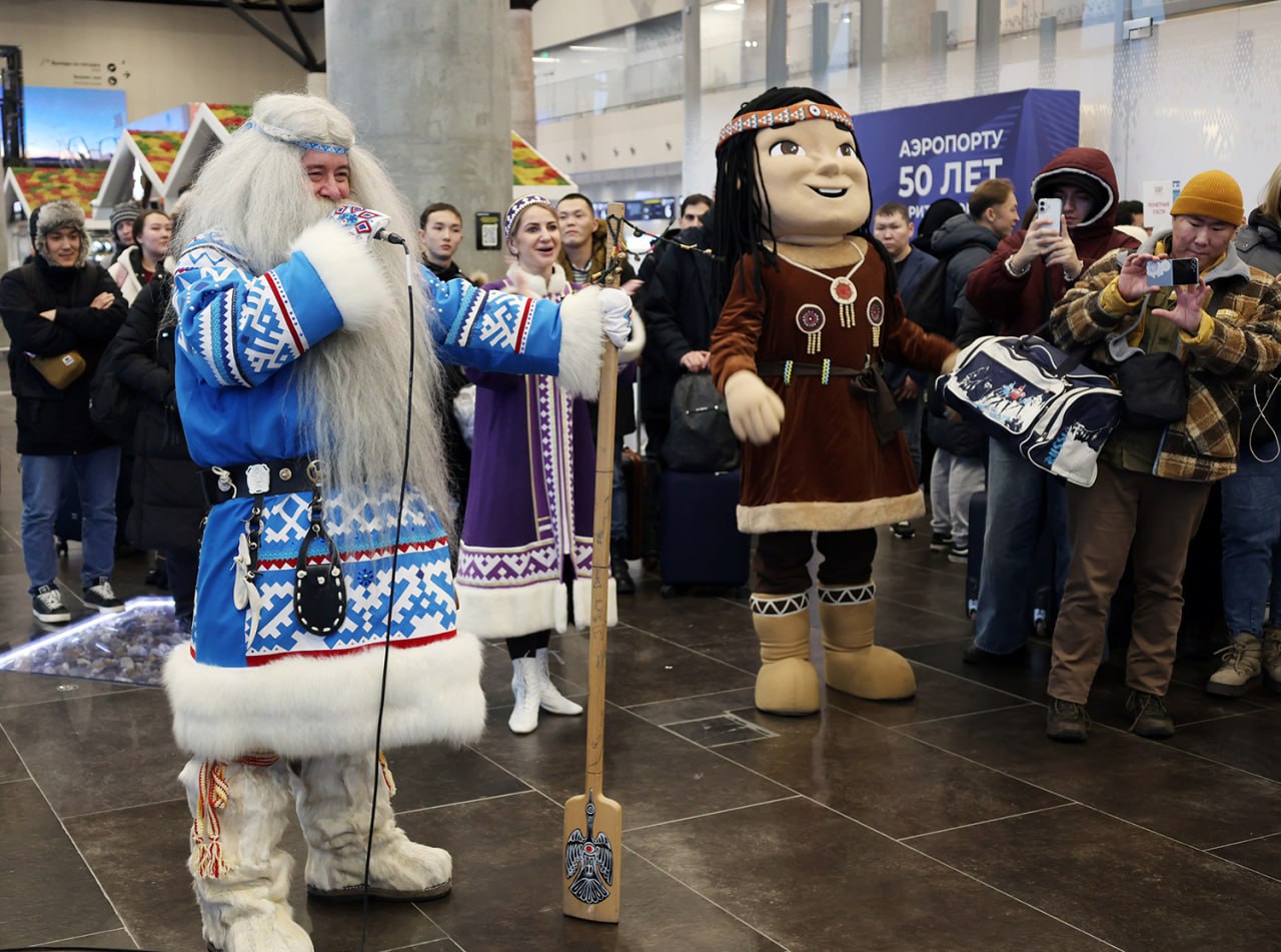 В Новый Уренгой прилетели участники Всероссийского форума молодёжи коренных народов «Российский Север» В Новый Уренгой прилетели участники Всероссийского форума молодёжи коренных народов «Российский Север»