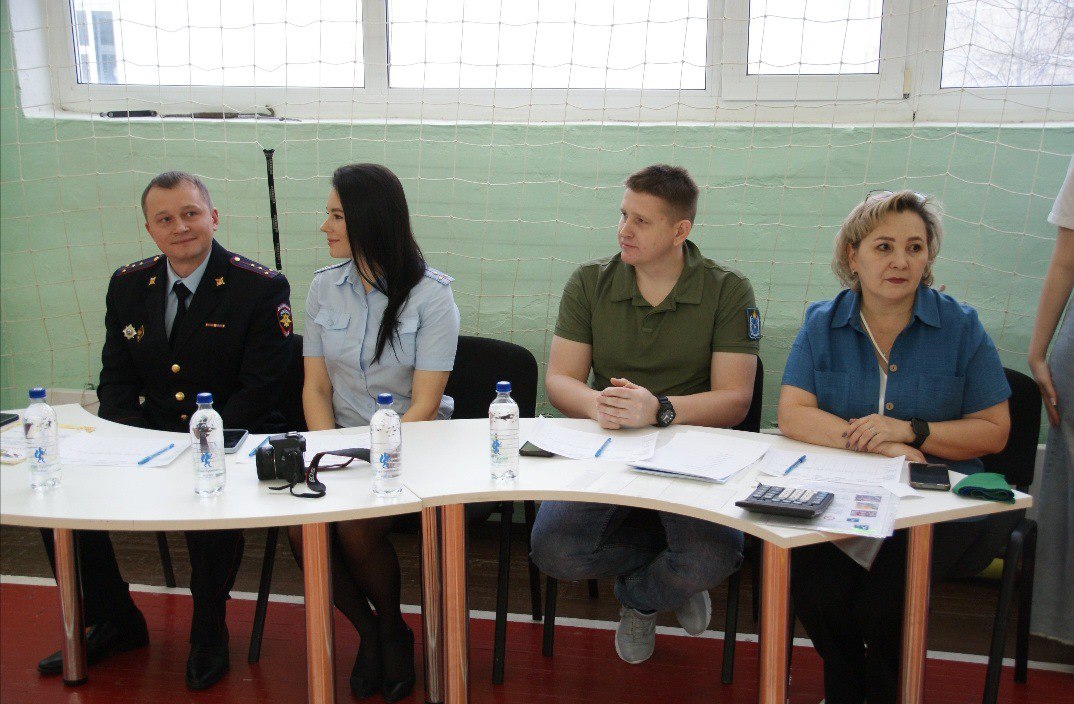 В Ноябрьске прошла семейная игра «За безопасность дорожного движения всей семьей!» В Ноябрьске прошла семейная игра «За безопасность дорожного движения всей семьей!»