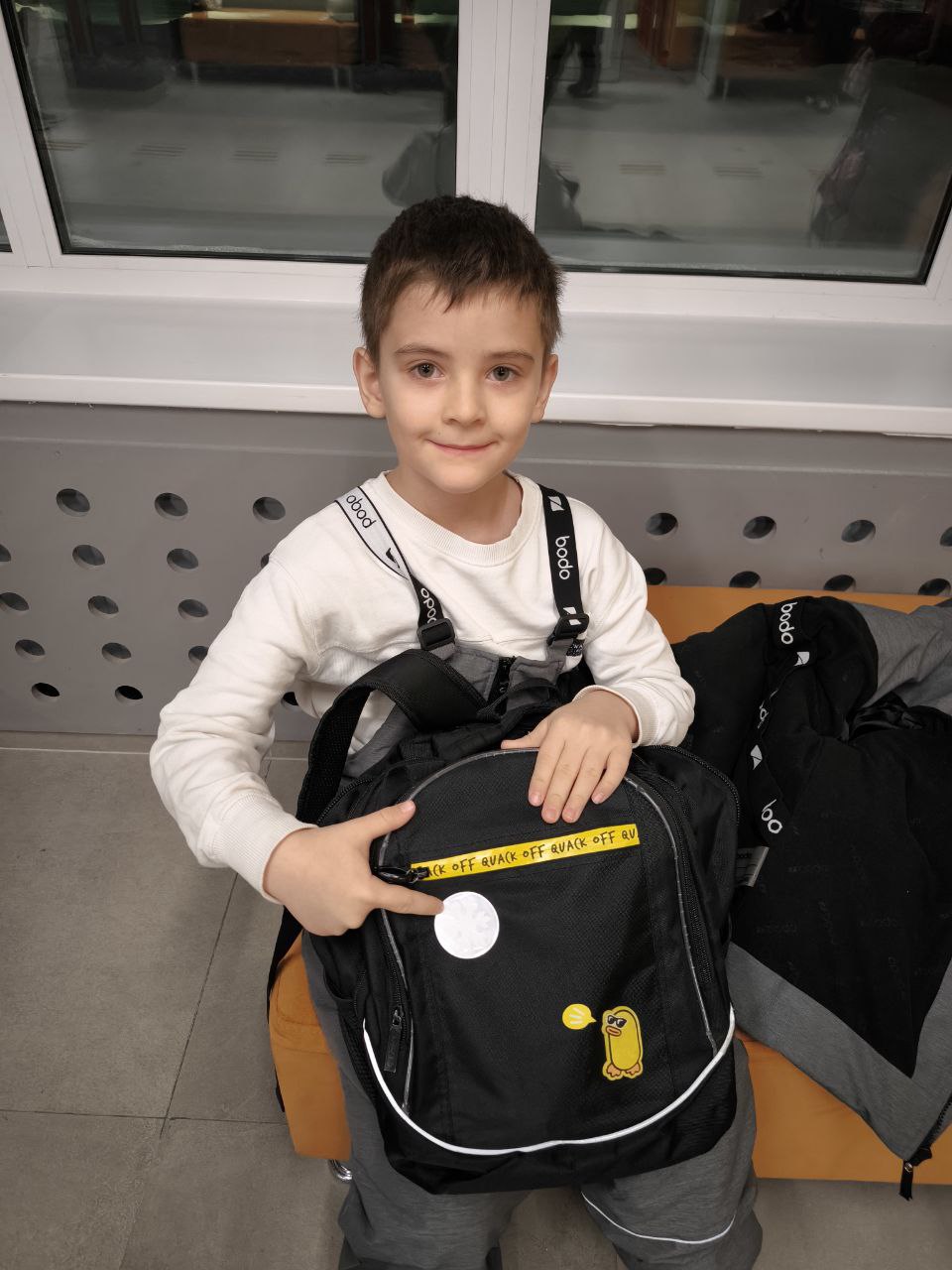 В Муравленко автоинспекторы напомнили детям о важности ношения световозвращателей В Муравленко автоинспекторы напомнили детям о важности ношения световозвращателей