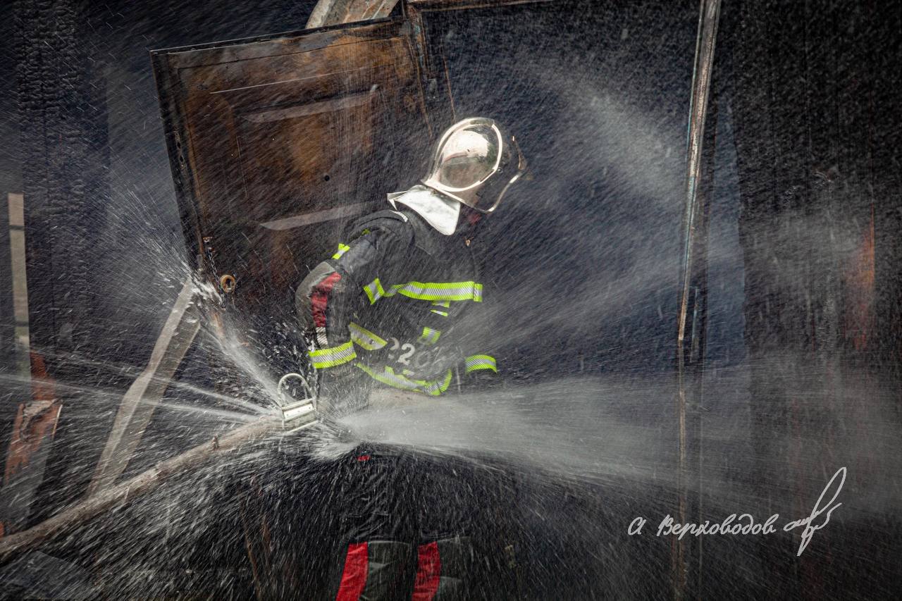 Пожарный из Салехарда Рустам Ахунов вышел в финал регионального конкурса «Герои среди нас» Пожарный из Салехарда Рустам Ахунов вышел в финал регионального конкурса «Герои среди нас»