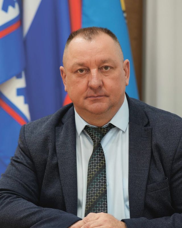 Сегодня поздравления с юбилеем принимает начальник управления по физической культуре и спорту Ноябрьска — Александр Плисс