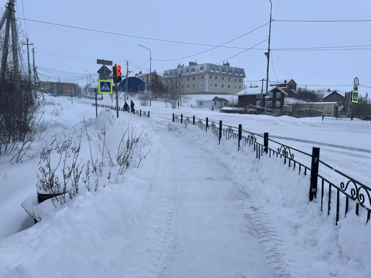 Сегодня на линии – 36 единиц техники, которые работают в режиме расчистки – занимаются пробивкой снежного слоя на улично-дорожной сети Сегодня на линии – 36 единиц техники, которые работают в режиме расчистки – занимаются пробивкой снежного слоя на улично-дорожной сети