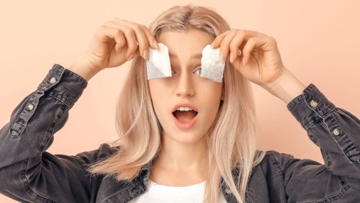 Использованным чайным пакетикам не место на помойке: есть верный способ применения в быту