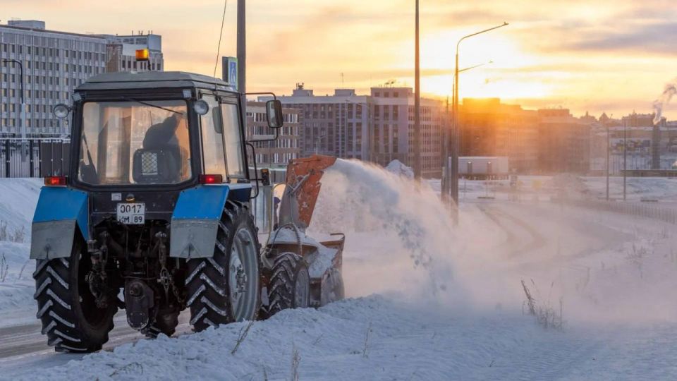Борьба за чистые дороги: какой способ уборки снега лучше
