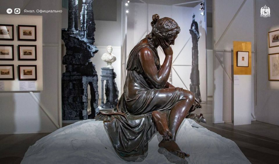 В главном музее Ямала открылась выставка «Поэт и царь»
