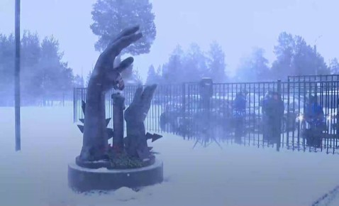 В Ноябрьске установили памятник участникам спецоперации