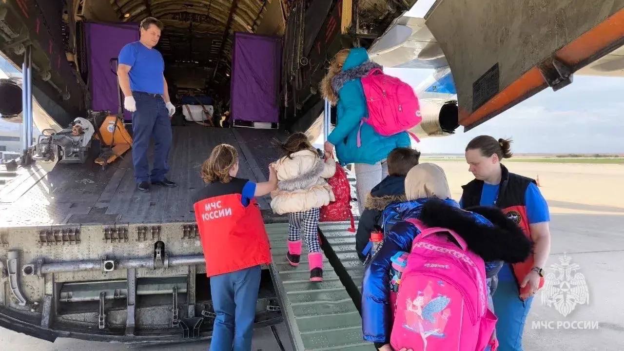 Более 850 психологов МЧС России отмечают профессиональный праздник Более 850 психологов МЧС России отмечают профессиональный праздник