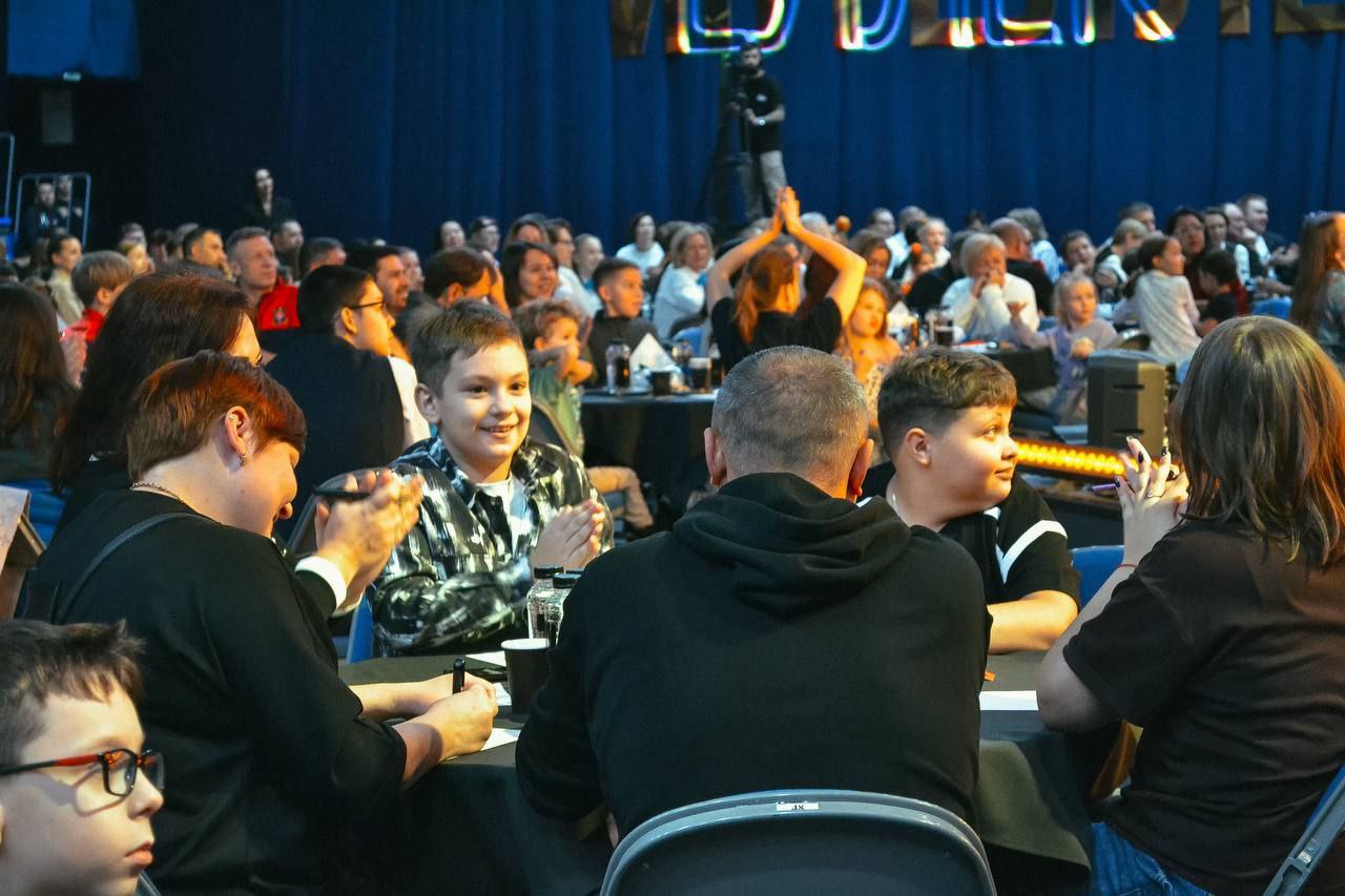 В Ноябрьске завершилась семейная лига по интеллектуальной игре на Кубок Губернатора ЯНАО В Ноябрьске завершилась семейная лига по интеллектуальной игре на Кубок Губернатора ЯНАО