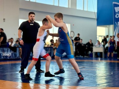 Борцы из Волновахи успешно выступили на турнире по спортивной (греко-римской) борьбе в Ноябрьске!