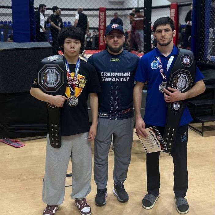 Ямальцы — чемпионы всероссийского мастерского турнира по смешанным боевым единоборствам Ямальцы — чемпионы всероссийского мастерского турнира по смешанным боевым единоборствам