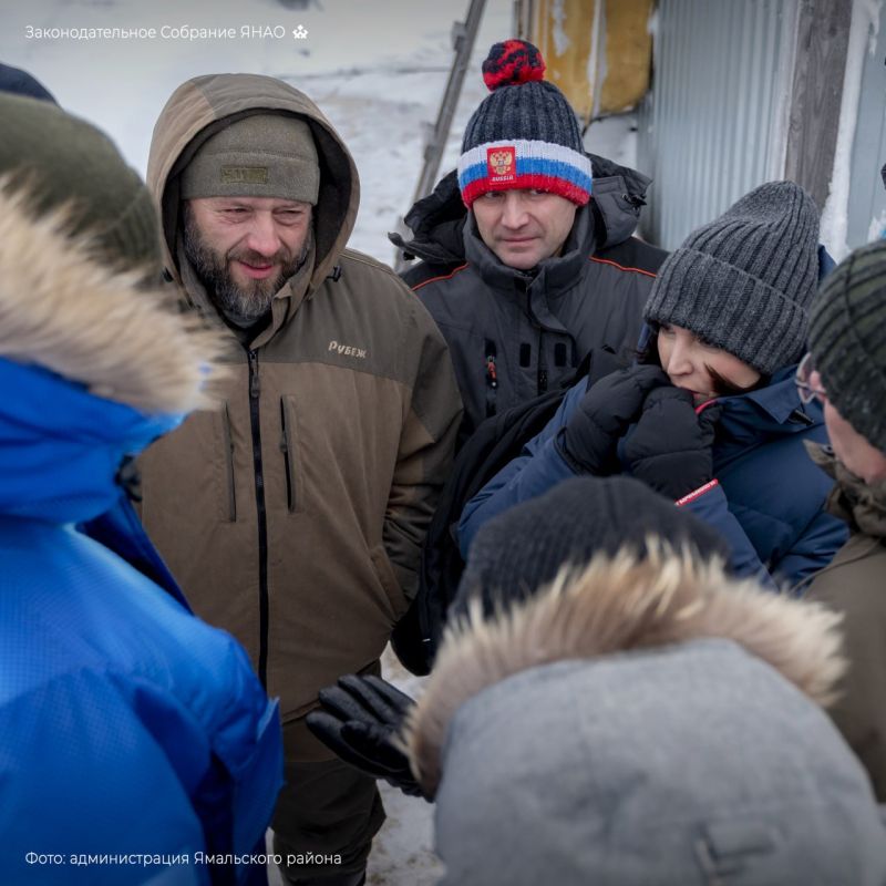 Члены комитета по экологии, промышленности, АПК и делам КМНС, депутаты парламента, а также представители профильных окружных департаментов и региональной службы ветеринарии посетили фактории Ямальского района