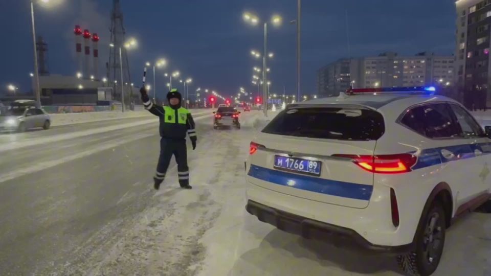 В преддверии выходных автоинспекторы провели оперативно-профилактические мероприятия, направленные на контроль соблюдения Правил дорожного движения