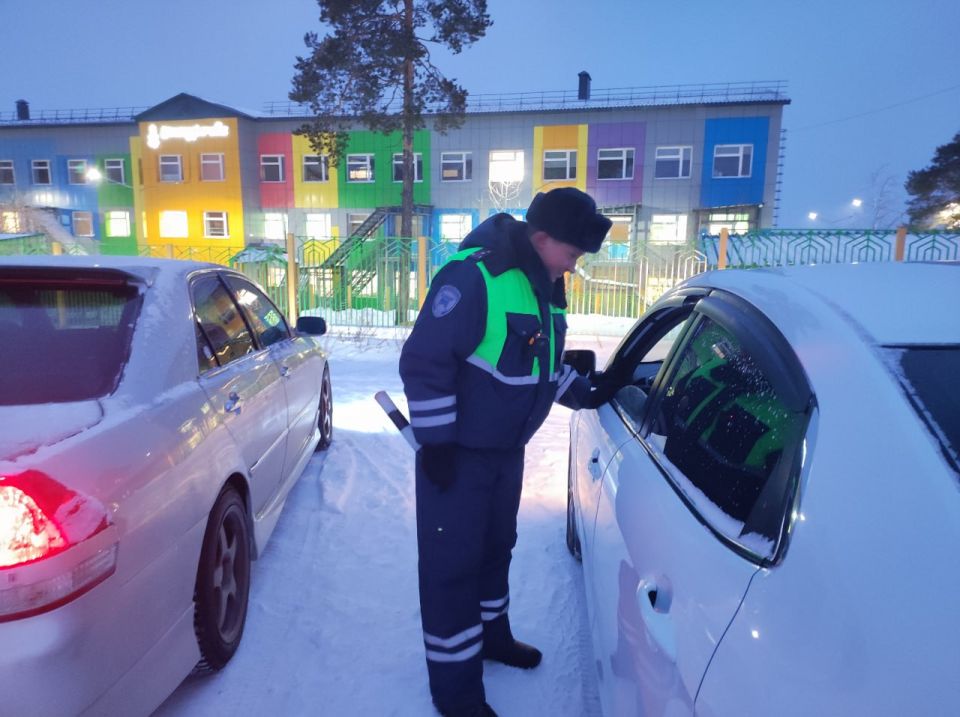 «Ребенок – главный пассажир!»: Госавтоинспекция Ноябрьска напомнила водителям о безопасности юных пассажиров