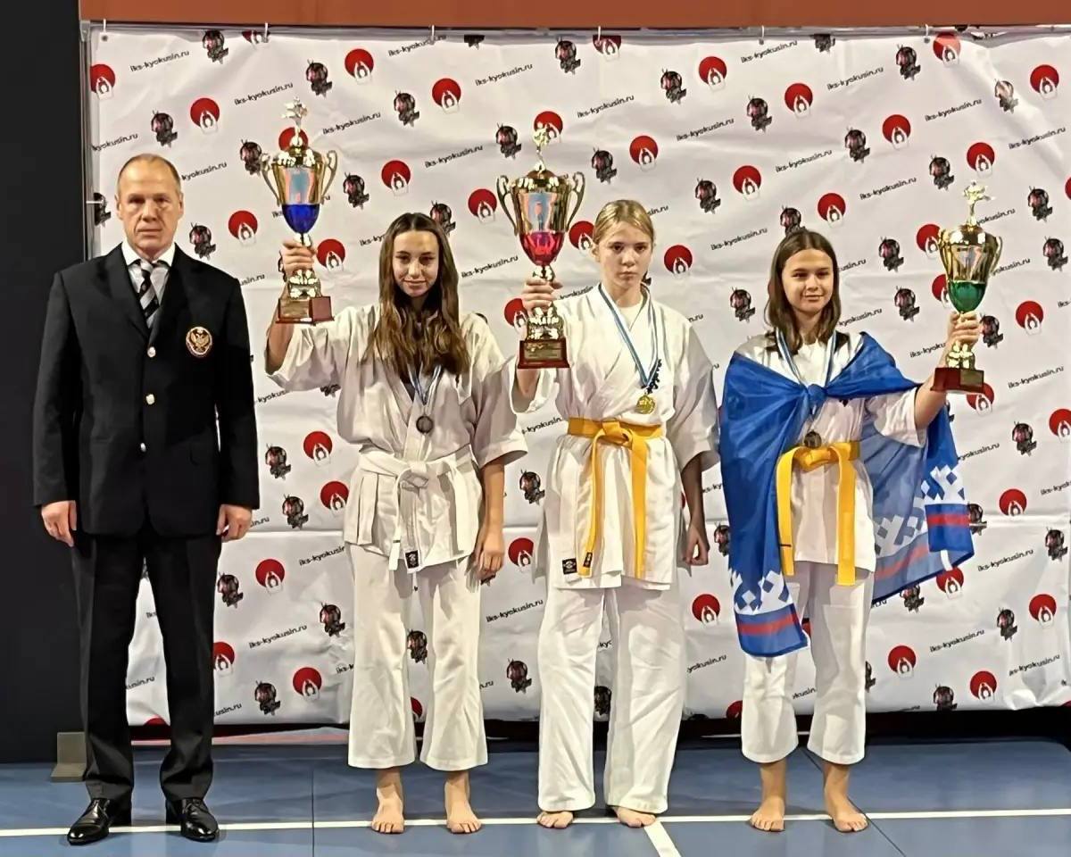 6 наград у ямальцев на первенстве Урала по киокусинкай 6 наград у ямальцев на первенстве Урала по киокусинкай