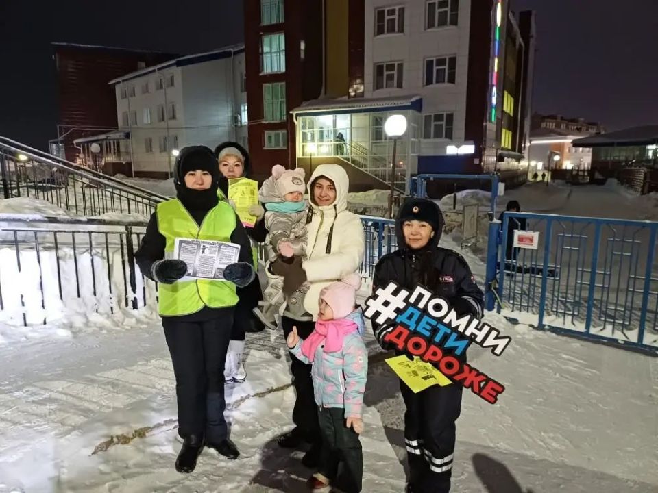 Госавтоинспекция Салехарда провела тренинги по безопасности детей-пассажиров в дошкольных учреждениях