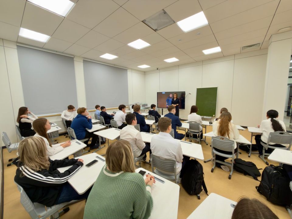 Губкинские автоинспекторы провели правовой ликбез для восьмиклассников