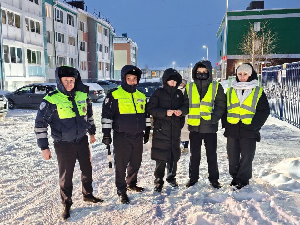 «Родительский патруль» в губкинском «Светлячке» – за безопасность юных пассажиров «Родительский патруль» в губкинском «Светлячке» – за безопасность юных пассажиров