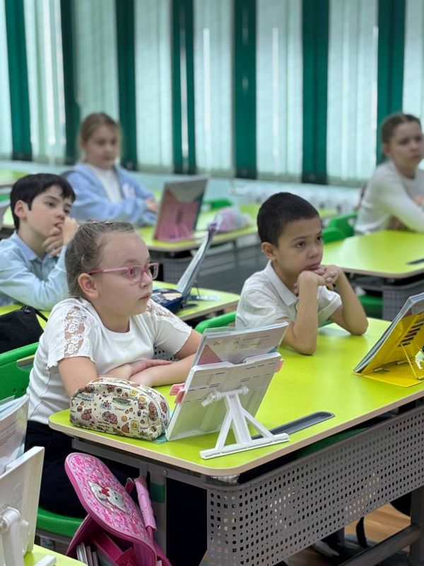 Средней школе № 5 — 40 лет! Средней школе № 5 — 40 лет!