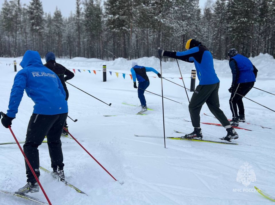 Сегодня в рамках спартакиады на лыжной базе г. Губкинский состоялись соревнования по лыжным гонкам среди сотрудников подразделений Ноябрьского пожарно-спасательного гарнизона Сегодня в рамках спартакиады на лыжной базе г. Губкинский состоялись соревнования по лыжным гонкам среди сотрудников подразделений Ноябрьского пожарно-спасательного гарнизона