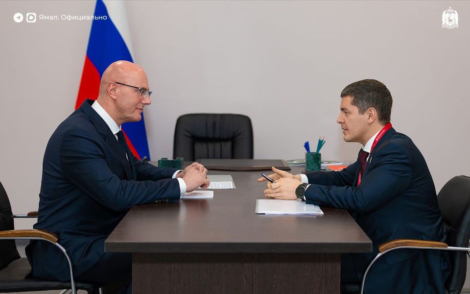 Дмитрий Артюхов и Дмитрий Чернышенко обсудили ключевые направления развития Ямала