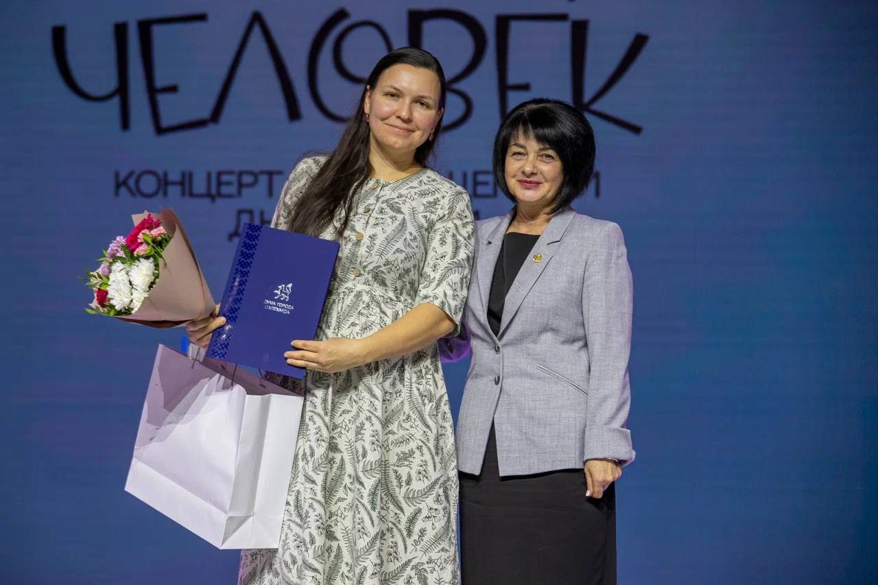 Сегодня в Детской школе искусств состоялся тёплый и трогательный концерт, посвящённый Дню матери Сегодня в Детской школе искусств состоялся тёплый и трогательный концерт, посвящённый Дню матери