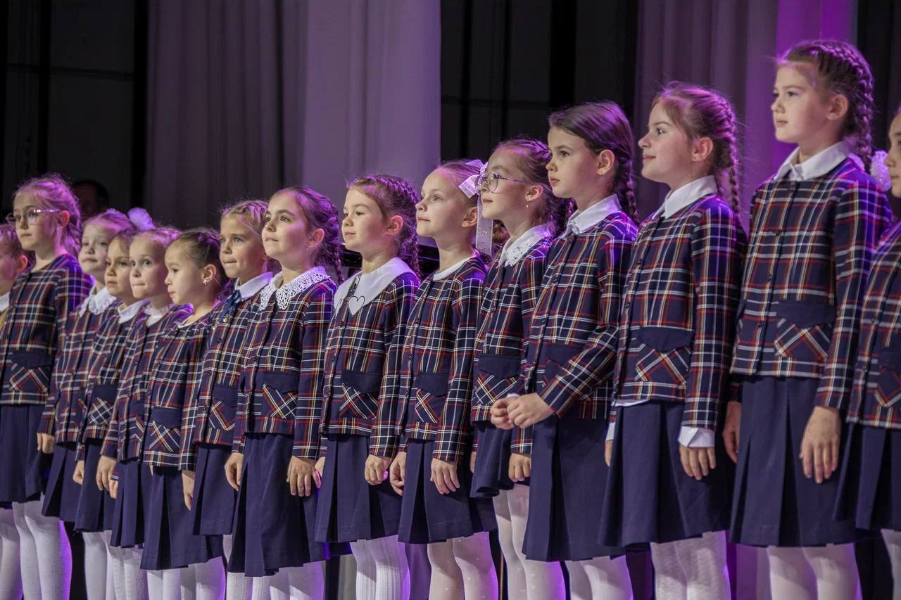 Сегодня в Детской школе искусств состоялся тёплый и трогательный концерт, посвящённый Дню матери Сегодня в Детской школе искусств состоялся тёплый и трогательный концерт, посвящённый Дню матери