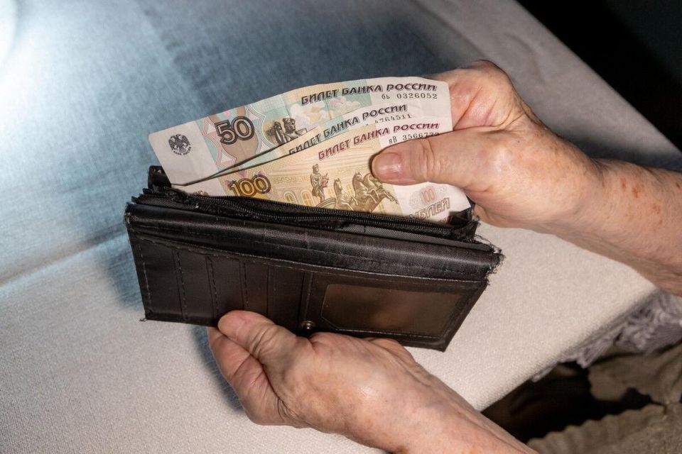 Какую пенсию мечтают получать россияне? Опрос раскрыл удивительные факты