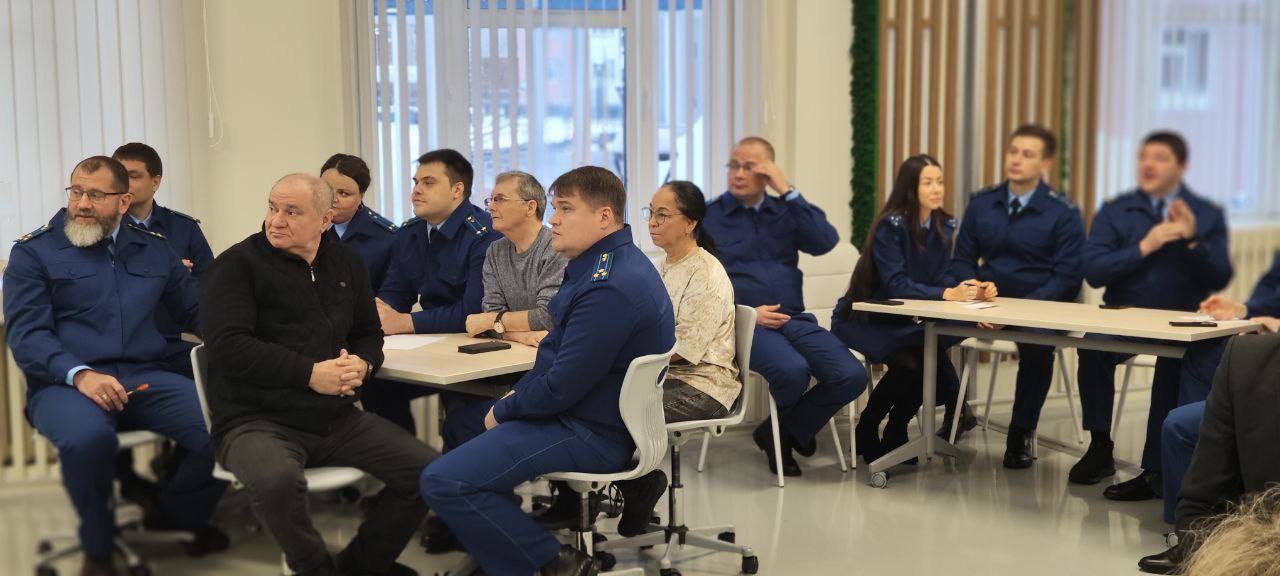 Работники и пенсионеры прокуратуры автономного округа приняли участие в интеллектуальной викторине, посвященной Победе в Великой Отечественной войне Работники и пенсионеры прокуратуры автономного округа приняли участие в интеллектуальной викторине, посвященной Победе в Великой Отечественной войне