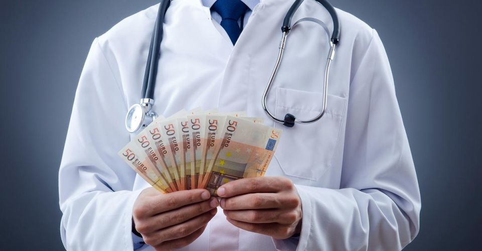 Мошенница в белом халате: как доверие привело к утрате почти 10 миллионов