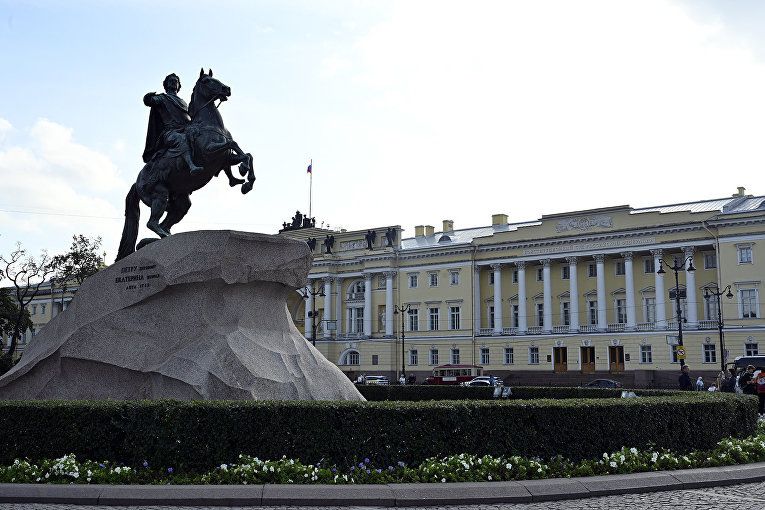 Конституционный суд подтвердил, что законы Лугового не блокируют исполнение решений иностранных судов