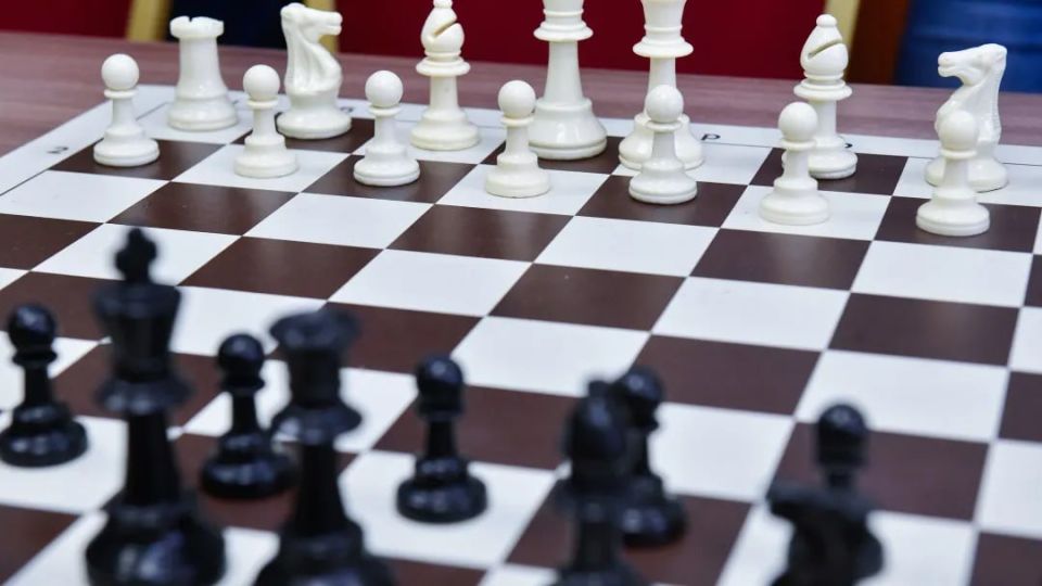 Медали разного достоинства в руках северной королевы шахмат