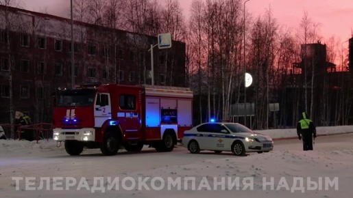 В Надыме произошёл пожар в здании пекарни, расположенной в районе Шаповалова