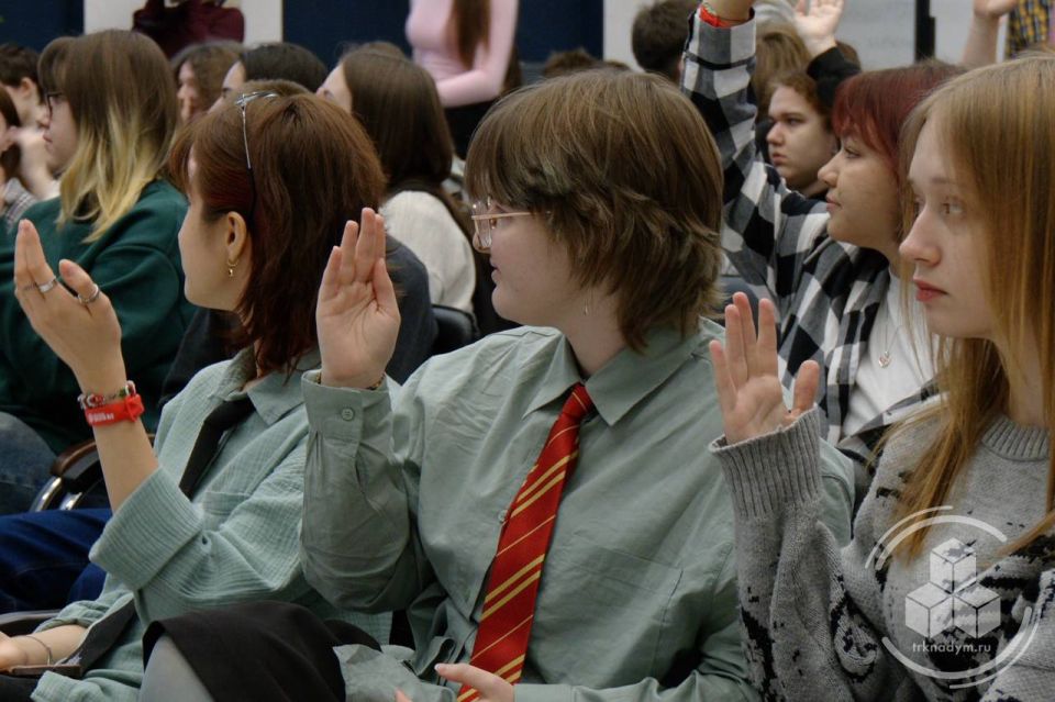 Надымские школьники узнали, как работает искусственный интеллект Надымские школьники узнали, как работает искусственный интеллект