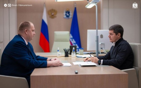 Дмитрий Артюхов и Артём Чуланов обсудили развитие Ямальского района