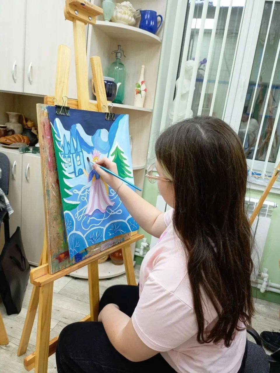 Воспитанники Волновахской Детской школы искусств стали авторами рисунков для салехардской акции «Открытки с любовью» Воспитанники Волновахской Детской школы искусств стали авторами рисунков для салехардской акции «Открытки с любовью»