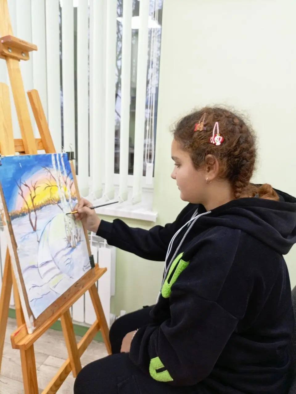 Воспитанники Волновахской Детской школы искусств стали авторами рисунков для салехардской акции «Открытки с любовью» Воспитанники Волновахской Детской школы искусств стали авторами рисунков для салехардской акции «Открытки с любовью»