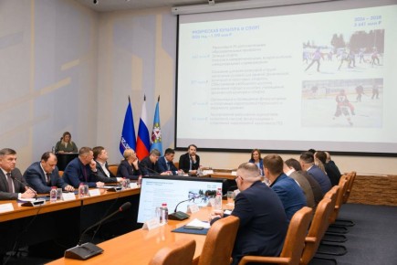 Алексей Романов: Сегодня на заседании Думы города депутаты приняли бюджет Ноябрьска на ближайшие три года