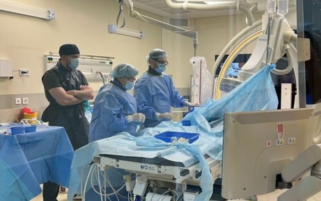 На Ямале впервые провели операцию, которая спасла ногу пациенту от ампутации