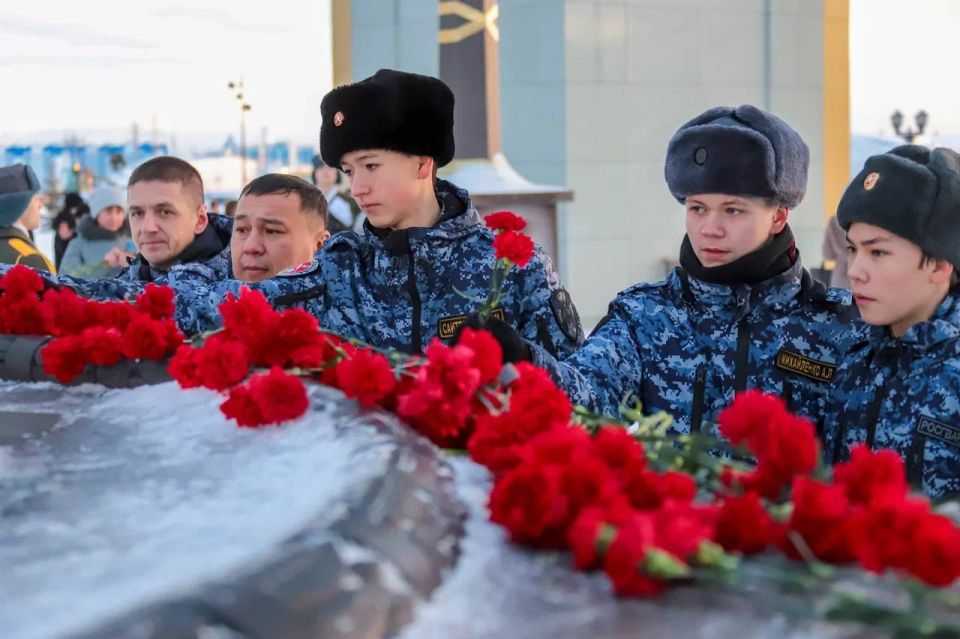 На Пантеоне дан старт Вахте Памяти поколений «Пост №1»