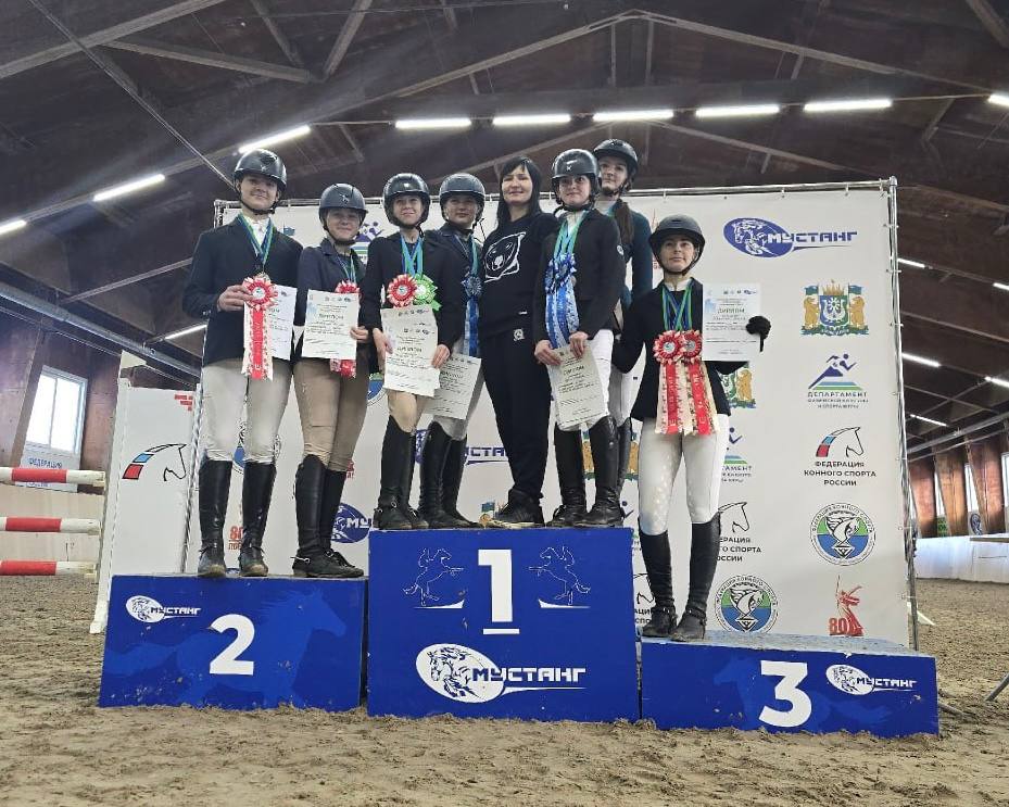 Ноябрьские наездники завоевали шестнадцать наград на региональных соревнованиях Ноябрьские наездники завоевали шестнадцать наград на региональных соревнованиях