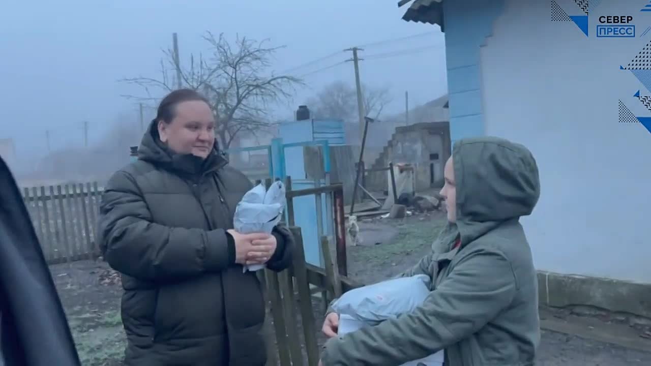 Очередную партию гуманитарной помощи доставили ямальцы семье из села Златоустовка