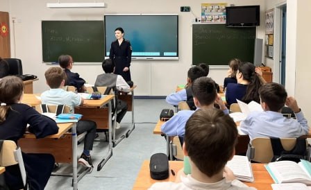 Ноябрьские автоинспекторы провели с учащимися беседы на тему «Безопасность на зимней дороге – наш приоритет» Ноябрьские автоинспекторы провели с учащимися беседы на тему «Безопасность на зимней дороге – наш приоритет»